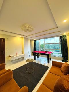 Stylish 1BR Retreat with Pool Table - 5