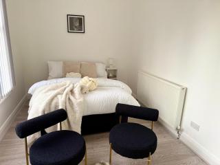Edgbaston Retreat-Birmingham City Centre-Double Room in a shared two bedroom apartment - 6