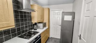 Spacious 3BR near Etihad and Coop Live Free Parking - 3