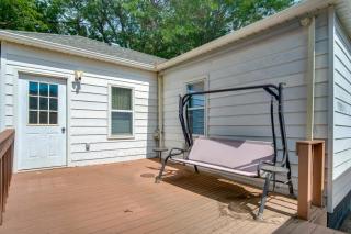 Deck and Spacious Yard Family Home in Rock Rapids! - 9