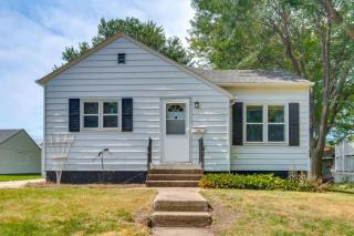 Deck and Spacious Yard Family Home in Rock Rapids! - 8