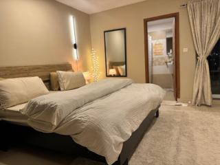 Homies Ivory 1 BHK Rooftop Pool Gym - 6