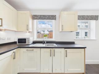 New Brookbank House by Signature Stays - 1