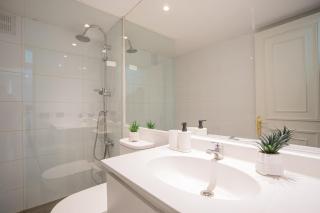 Unwind in a Prime Location by Costanera Center - 7