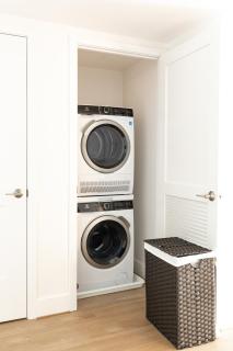 ROOST White House - 3