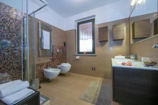 Villa Laura Private Pool and Garden - Happy Rentals - 3