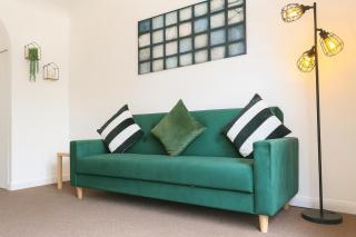 Blakelands 2bed house - 3