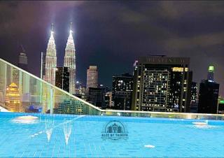 The Luxe Infinitum KLCC Skypool By Joy Suites - 9