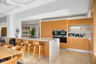 Luxury Hamilton Island Sub Penthouse on Level 12 & Buggy & Transfers - 5