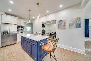 4 Mi to Dtwn Pet-Friendly Home in Pittsburgh - 2