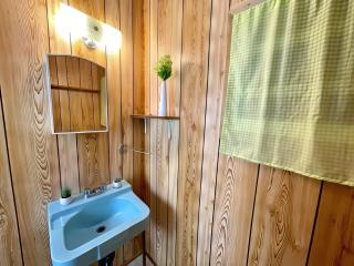 2-Bedroom Cottage #9 - Ambleside - 6