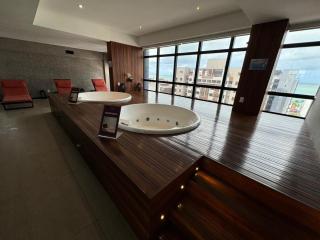 Flat 100 metros da praia, com varanda, piscina, ar condicionado, muito bem localizado - 7