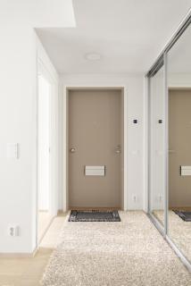 Modern 2BR apartment W 2 balconies, Metro, Helsinki 15min - 2