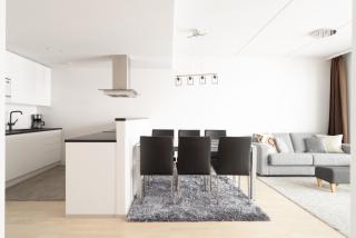 Modern 2BR apartment W 2 balconies, Metro, Helsinki 15min - 7