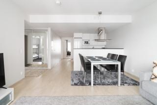Modern 2BR apartment W 2 balconies, Metro, Helsinki 15min - 0