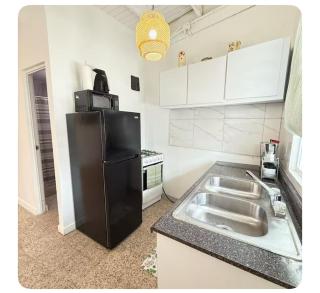 New Rustic Style Studio-Private Parking & Wifi - 5