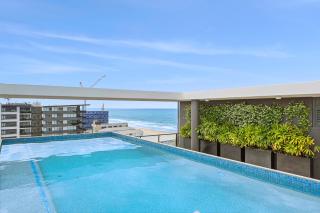 Luxury Palm Beach Apartment with Ocean Views - 0