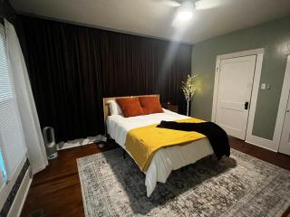 Welcome to The Junction House! - 8