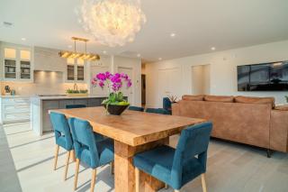 Teal & Barrel Unit 411 - 2