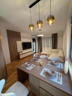 Diamond H - Podgorica - 0