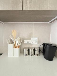 Minimalist Dream Stay - Northriding - 1