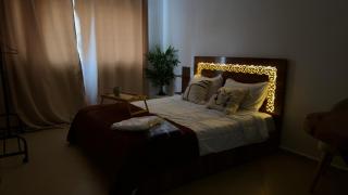 Charming City Retreat - 9