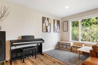 Perch - Strattonwood Stay - 1