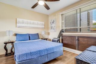 Lively 2Bd 2Bth condo AC 5 min walk to beach - 6