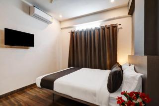 Townhouse Ecity Inn - 1