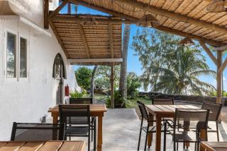 Grand Sahāna 1 - 1BR Digital Nomad Beachfront Apt - Work from Paradise - 1