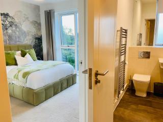 Superb House Sleeps 7 parking in Cambridge - 2