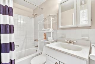Downtown Atl Escape Simple, Cozy & Walkable - 3
