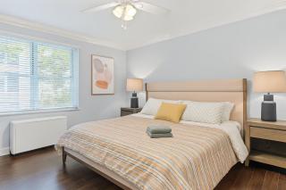 Urban Stay By Hotel Row - 1