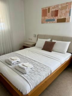 Cozy Mini Penthouse in North TLV - Mamad - 4