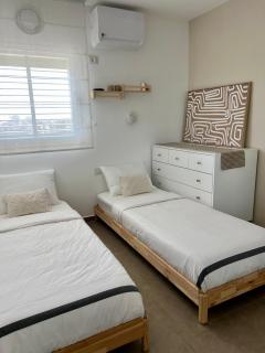 Cozy Mini Penthouse in North TLV - Mamad - 4