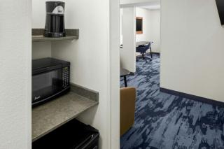 Fairfield Inn and Suites by Marriott South Boston - 3