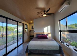 Private Mango Surf Studio with WiFi Hot Water and AC - 8