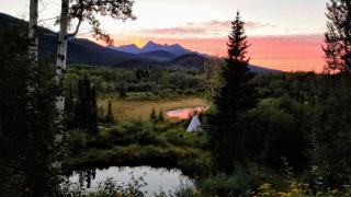 Country Rustic Loghouse at Teepee Meadows - 3