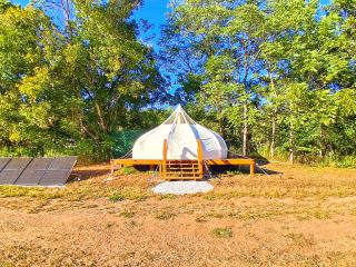 Starlit Riverfront Glamping Suite AC, WiFi, Games - 4