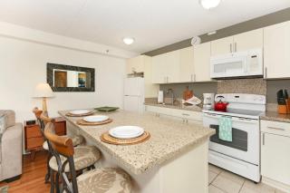 Waikiki Banyan #2609-T2 - 4