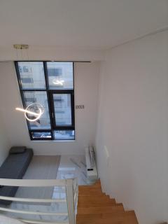 L house near Sinchon station and Ewha Womans Univ station - 2