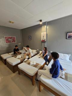 Hola Hostel Puerto Princesa - 1