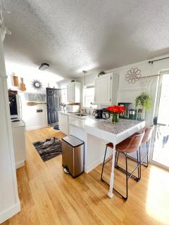 Peaceful Lakefront and Fireplace Getaway Upstate Escape - 1