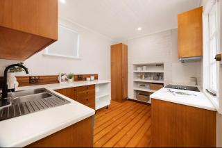 Historic CBD Miner's Cottage - 1