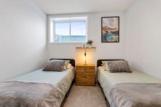 Cozy 2-Bed 1 Bath Entire Place - 2