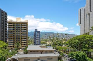 Waikiki Banyan #611-T2 - 9