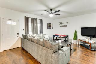 Walk to Bishop Arts District Home with Deck - 6