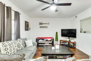 Walk to Bishop Arts District Home with Deck - 3