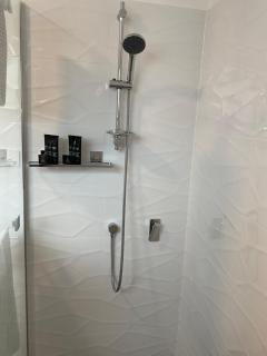 Hesket Guesthouse with views, privacy & 7 minute drive to Hobart CBD - 9