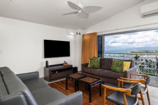 Waikiki Shore Penthouse #6 - 7